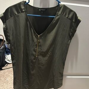 Women’s express top size m